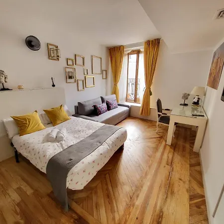 La Casa De Postas Appartement Madrid Buitenkant foto